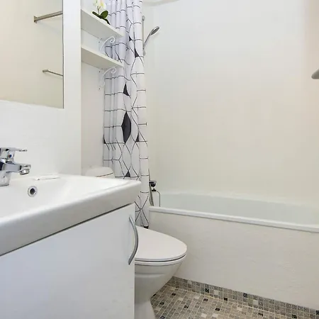 Lxi Apartment