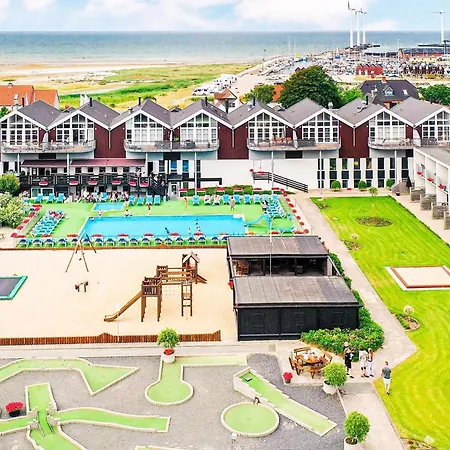 דירה 8 Person In